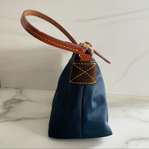 Vintage Dooney & Bourke Mini Nylon Purse - Picture 4 of 9